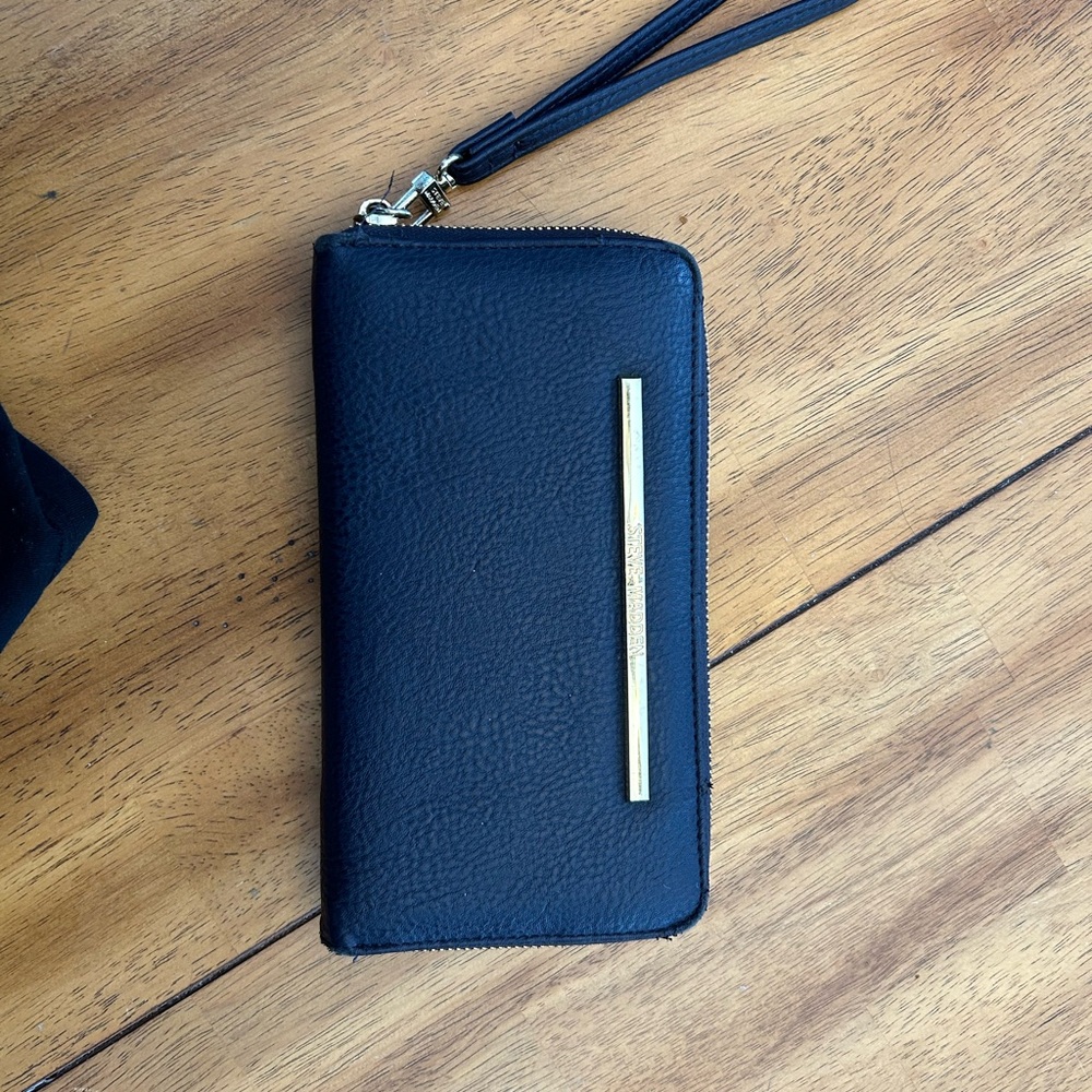 Navy Blue Steve Madden Wallet with Gold Accent